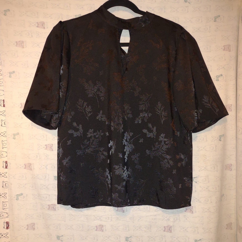 Ann Taylor Factory Blouse Small Color Black Shiny Half Sleeve Shiny Leaf Print